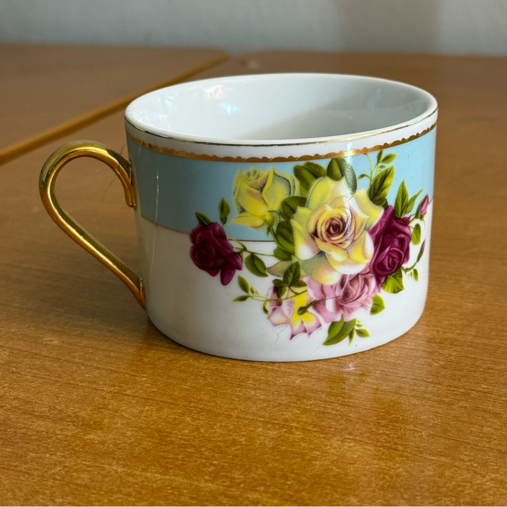 Vintage Floral Mug with Gold Accent